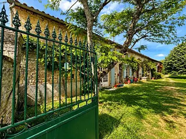 Maison vente à Niort, Sauzé-vaussais