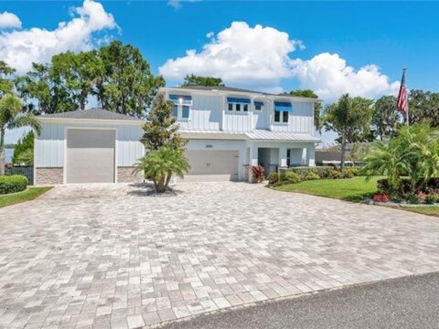 House for sale in Howey In The Hills