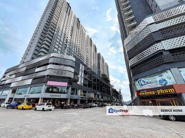 Shop for sale in Southville City, Sepang