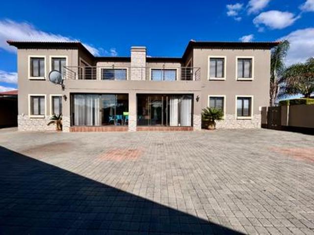 House for sale in Waterkloof, Gauteng