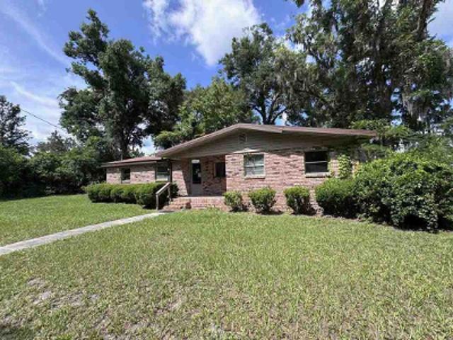 House for sale in Suwannee, Florida