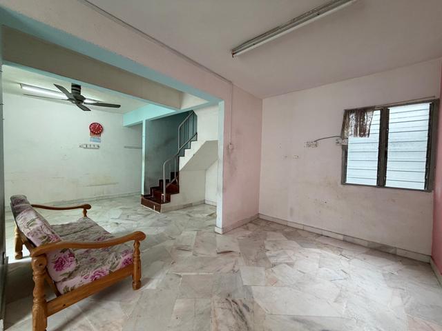 Apartment for sale in Malaka