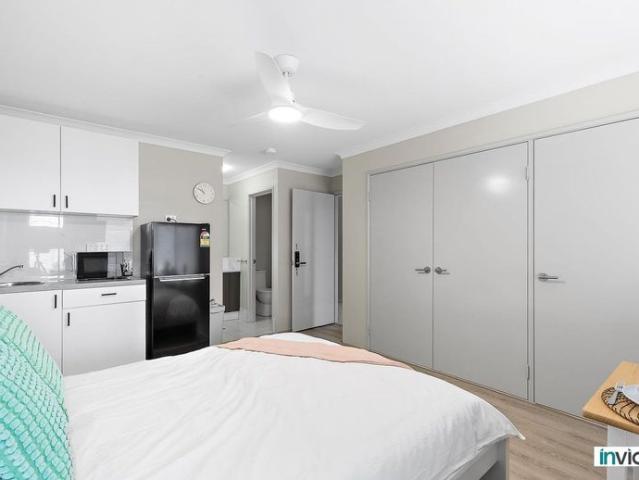 Room for rent in Success, Western Australia