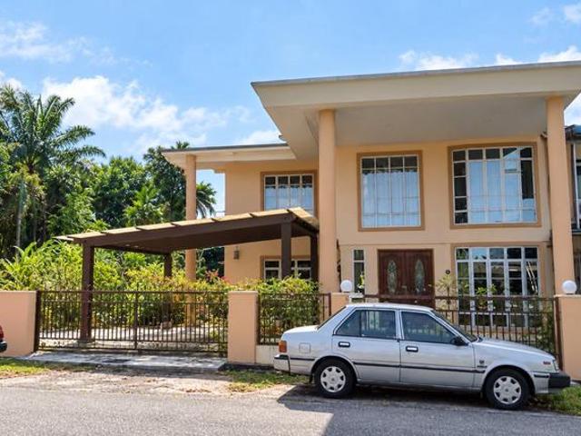 Terraced House for sale in Pantai Remis, Manjung