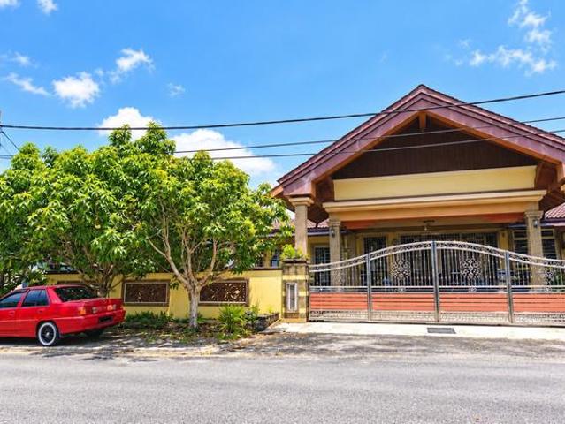 Residential House for sale in Dengkil, Sepang