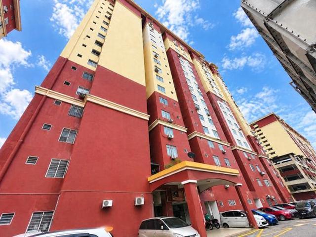 Apartment for sale in Petaling, Damansara Damai