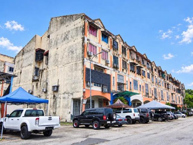 Flat for sale in Petaling, Subang Jaya
