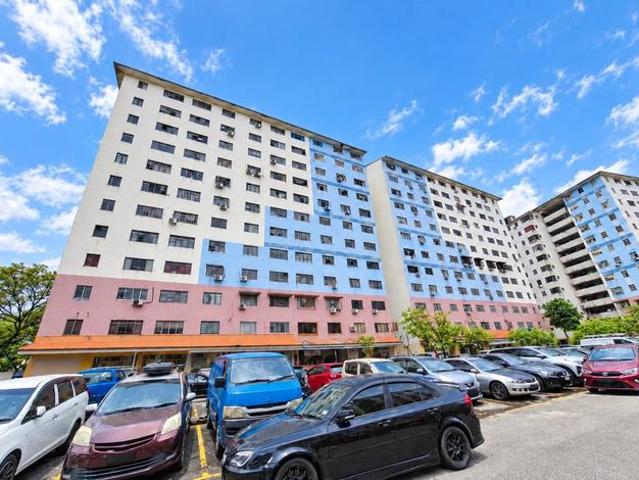 Flat for sale in Petaling, Subang Jaya