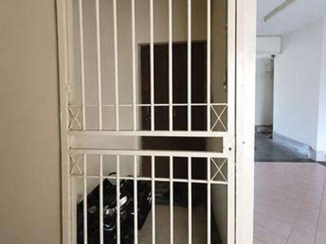 Apartment for sale in Barat Daya, George Town