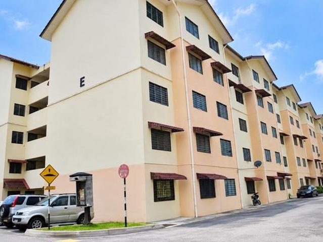 Apartment for sale in Seri Kembangan, Majlis Bandaraya Subang Jaya
