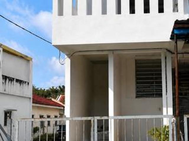 Townhouse for sale in Perak, Perak Tengah