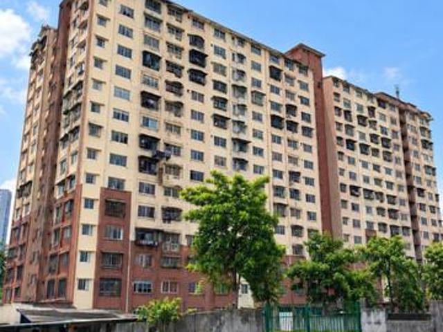 Apartment for sale in Petaling, Damansara Damai