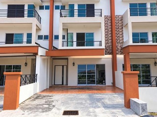 Terraced House for sale in Sitiawan, Manjung