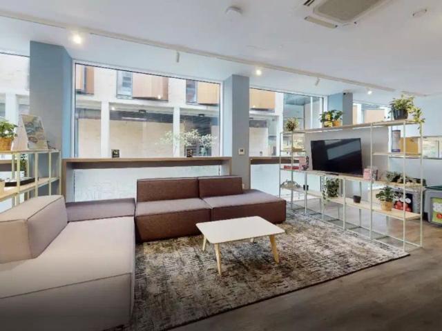 Studio for rent in St Clement's, The Slade