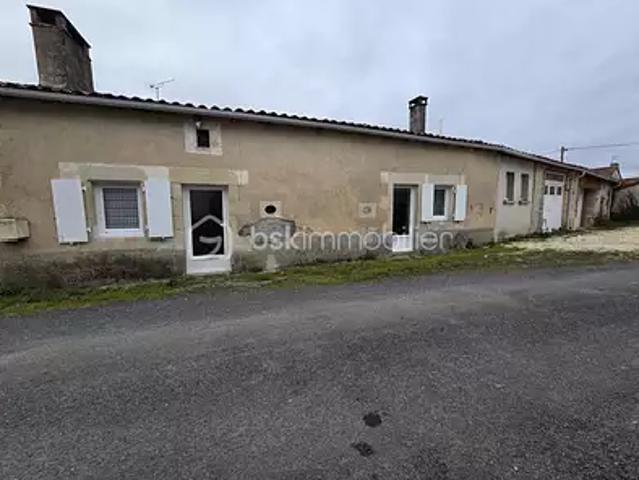 Maison vente à Montmorillon, Savigné