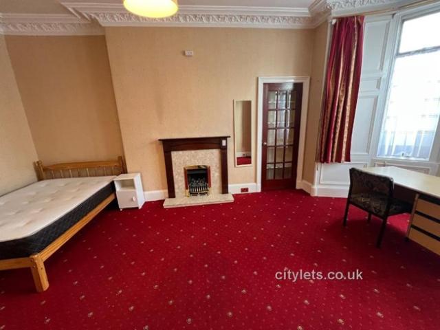Flat for rent in Blackford, Scotland