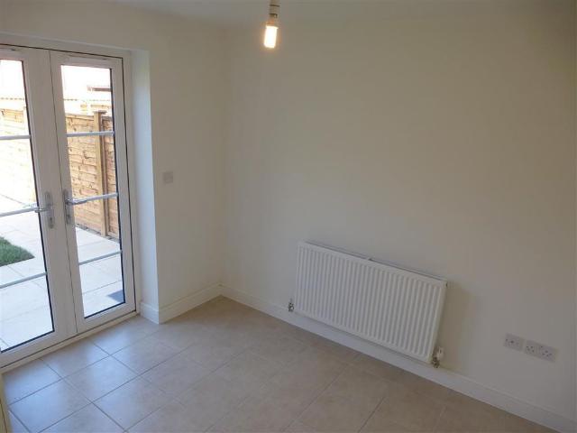 House for rent in Cutsyke, Castleford