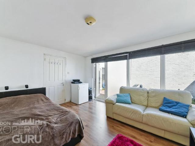 House for rent in London Borough of Merton, Greater London