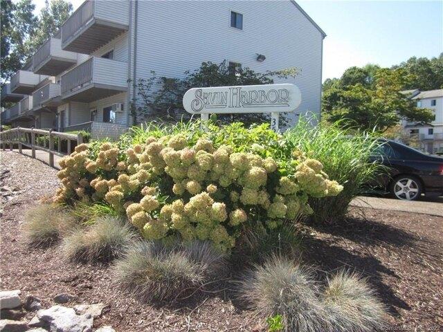 Condo for sale in West Haven, Connecticut