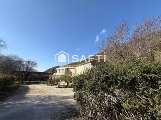 Maison vente à Carpentras, Savoillan