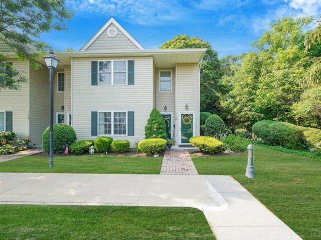 Condo for sale in Melville