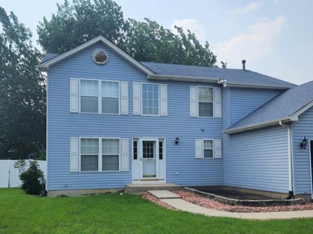 House for sale in Shorewood