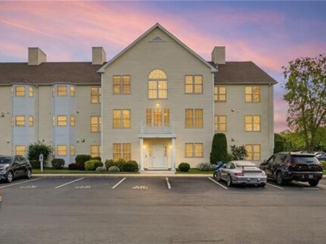 Condo for sale in North Kingstown, Rhode Island