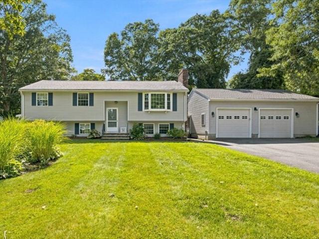House for sale in Tiverton, Rhode Island
