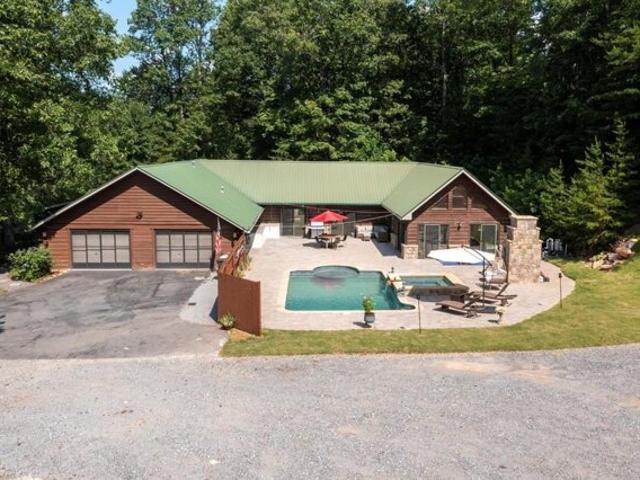 House for sale in Hayesville