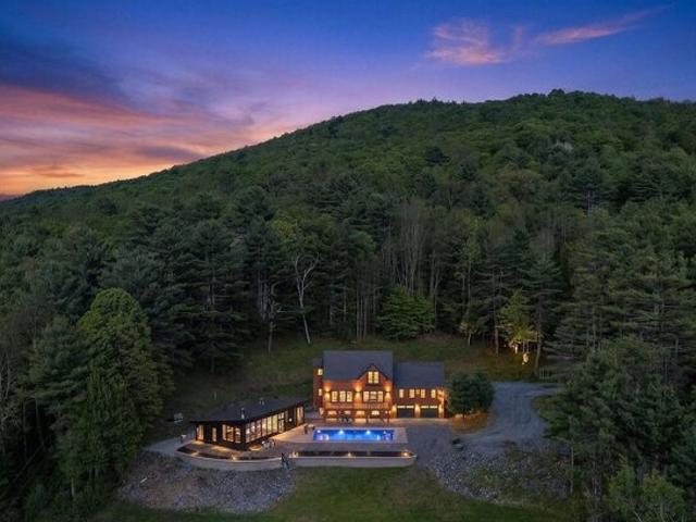 House for sale in Woodstock Village, South Woodstock