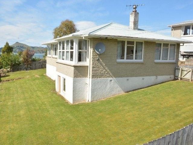 House for rent in Otakou