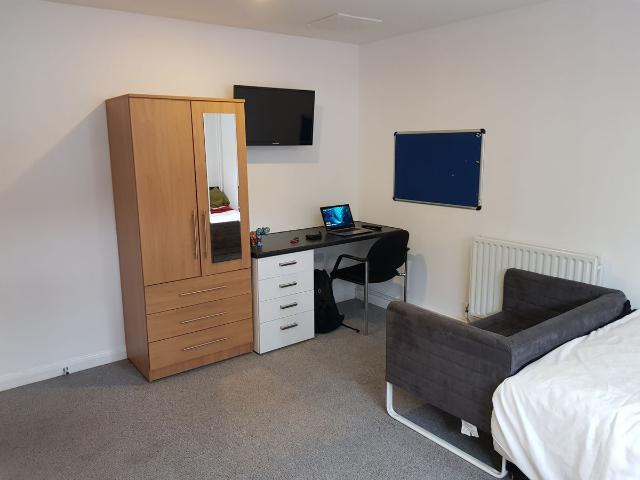 Studio for rent in Highfields, Old Wharf