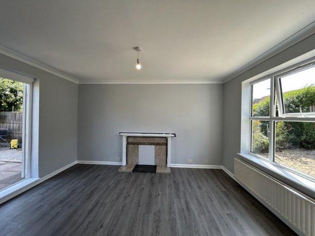 House for rent in London Borough of Ealing, Park Royal