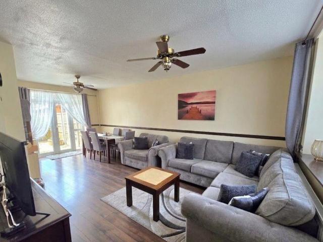 House for rent in Gould's Green, Greater London