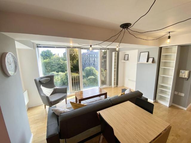 Apartment for rent in Alwoodley, West Yorkshire