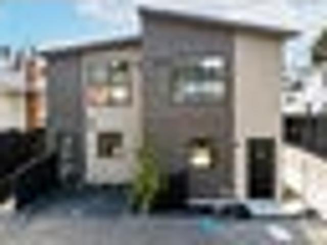 Townhouse for sale in Blockhouse Bay