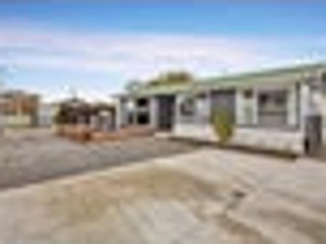 House for sale in Chaslands, Canterbury