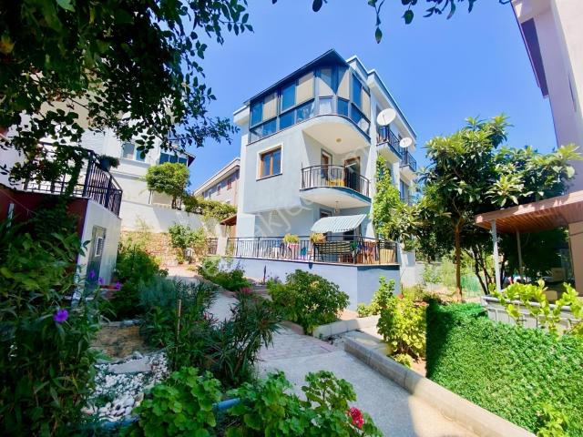 Yenifoça, Foça içerisinde satılık Villa