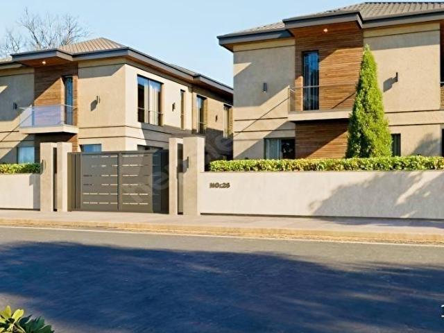 Sazova Mahallesi, Tepebaşı içerisinde satılık Villa