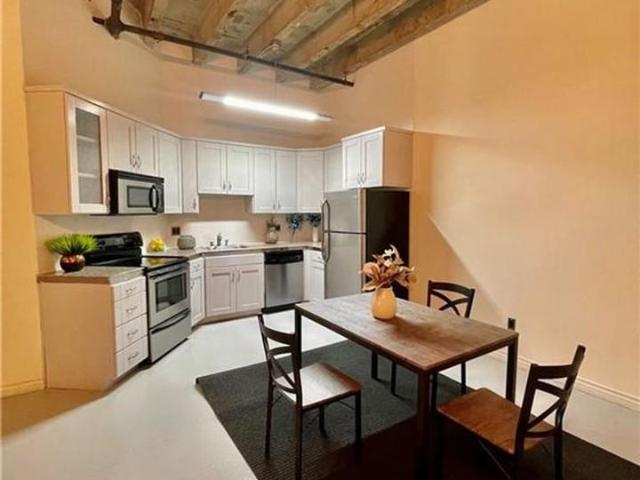 Apartment for rent in Canoga Park, California