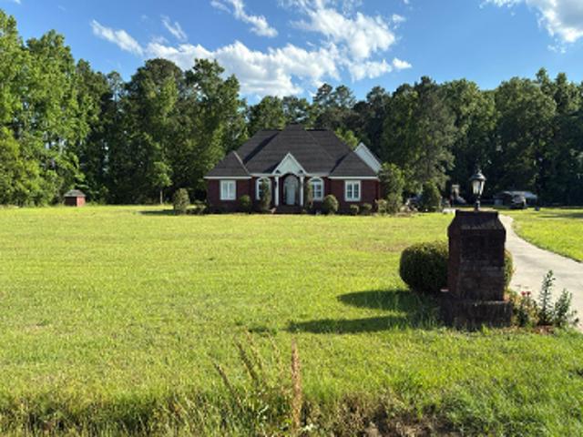 House for sale in Lynchburg, South Carolina