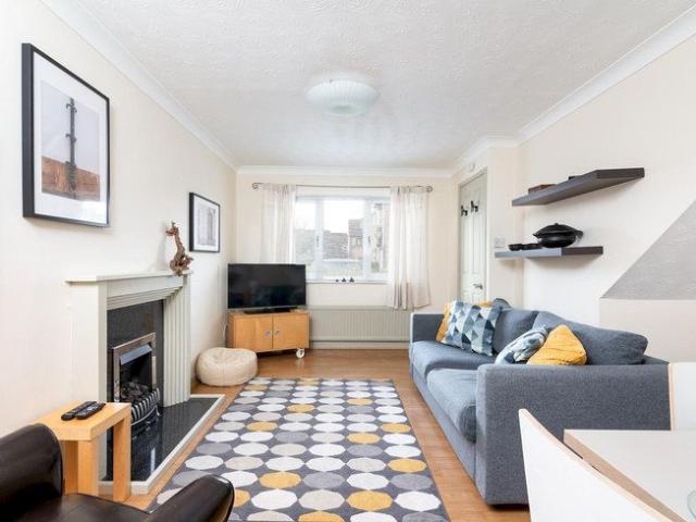 Townhouse for rent in High Field, York