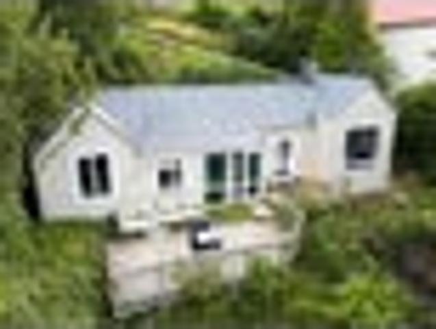House for sale in Otakou