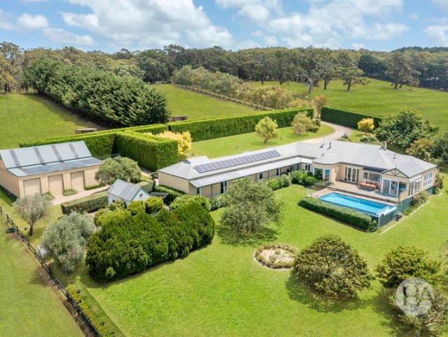 Cottage for sale in Camerons Creek, Victoria