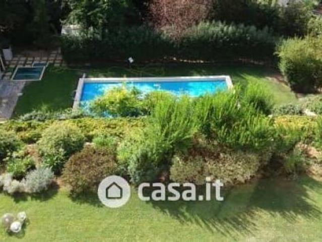 Villa Indipendente in vendita a Scandriglia, Lazio