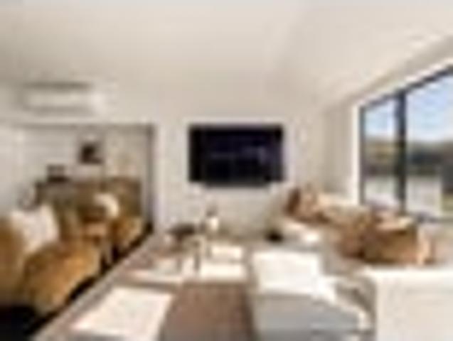 Apartment for rent in Chaslands, Canterbury