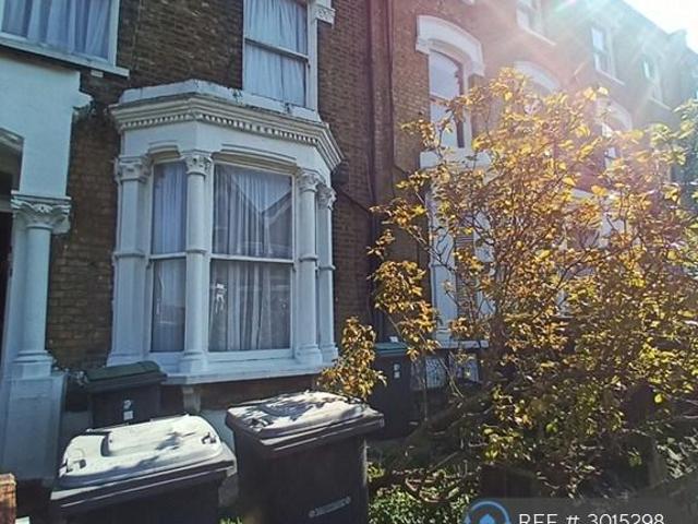 Apartment for rent in Stroud Green, Greater London