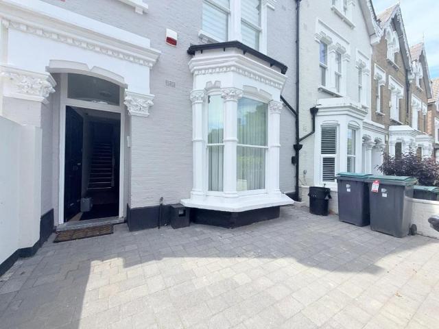 House for rent in Stroud Green, Greater London