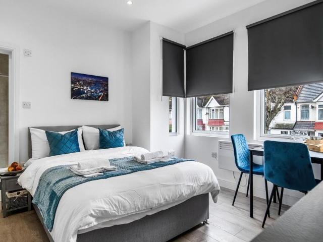 Studio for rent in Alperton, Greater London