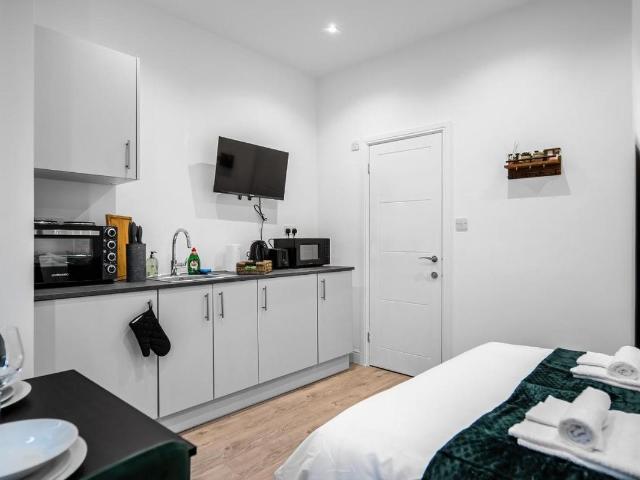 Studio for rent in Alperton, Greater London